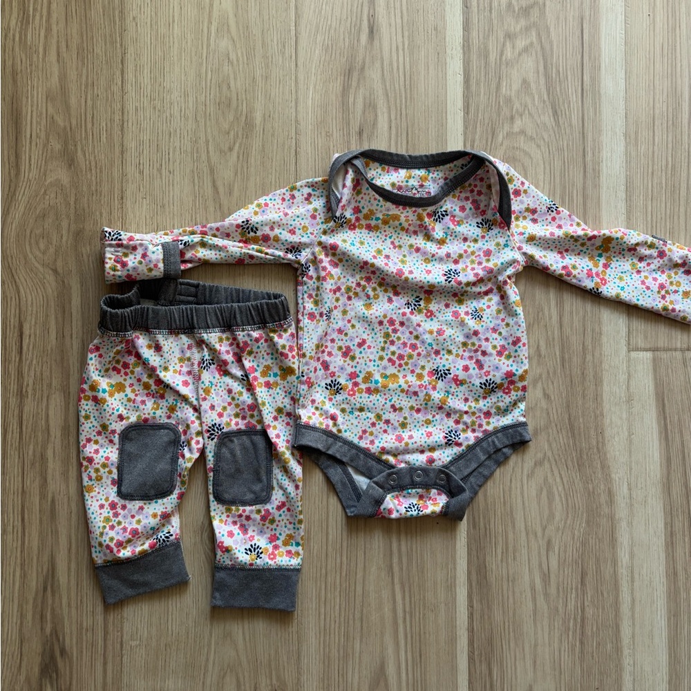 Patagonia is baby set